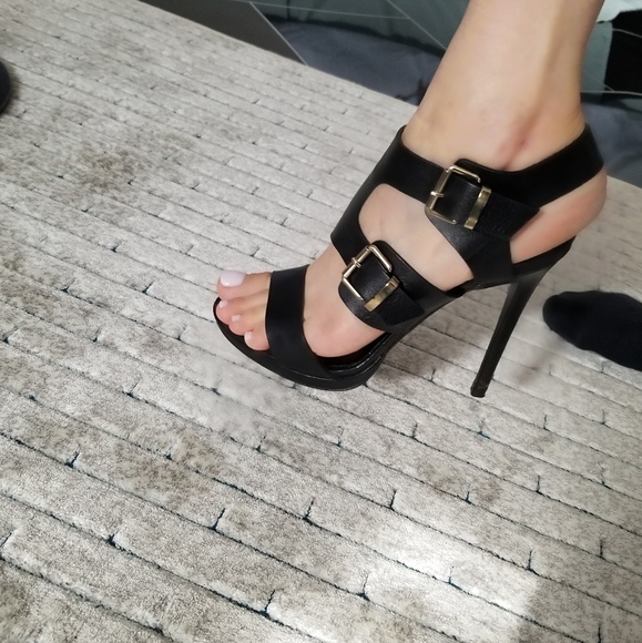 Strap high heel 100% leather sandals. - Picture 2 of 2